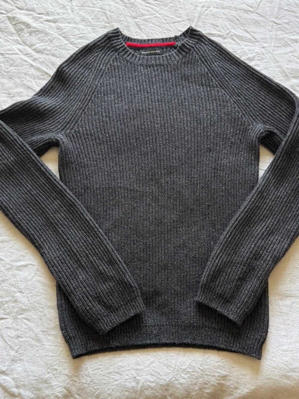 Banana Republic Men’s Gray Ribbed Crewneck Sweater Size S 
 #knitwear #cozy